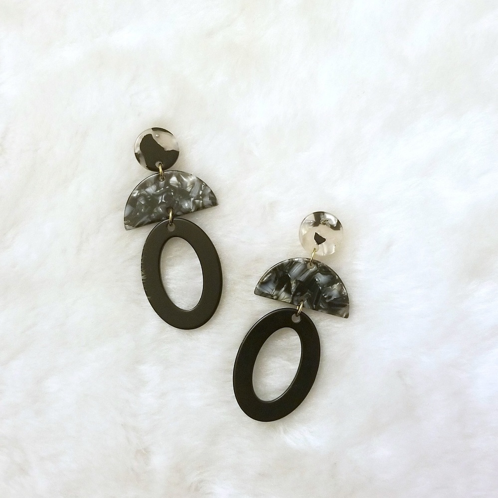 Black Statement Dangle Earrings - Picture 3 of 3
